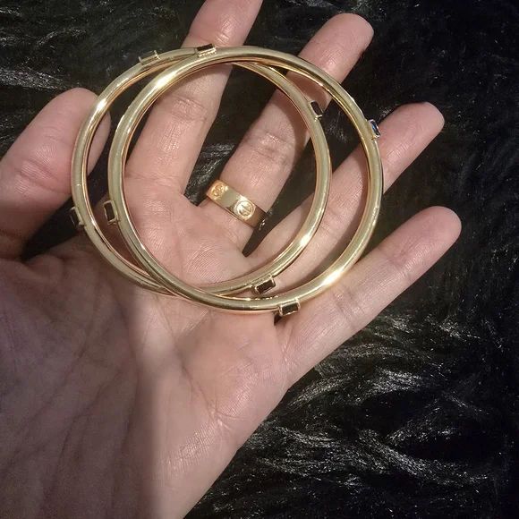 Chic Gold Bangle Bracelet Duo - Picture 4 of 12